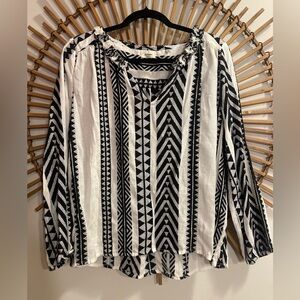 Women’s Dylan Black and White Geometric Patterned Long Sleeve Woven Top Boho M